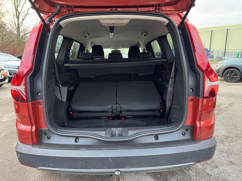 2022 72 Dacia Jogger 1.0 Tce Extreme Se 5dr Petrol Manual In Orange