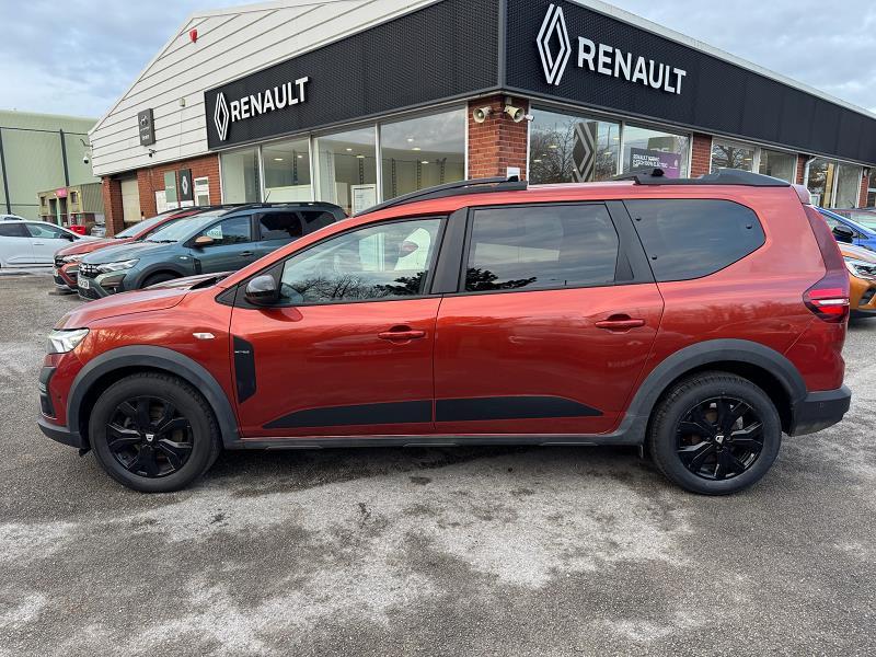 2022 72 Dacia Jogger 1.0 Tce Extreme Se 5dr Petrol Manual In Orange
