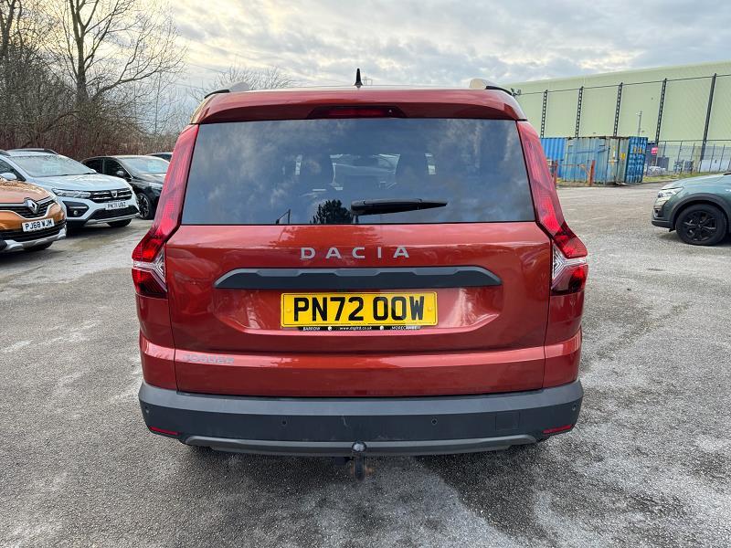 2022 72 Dacia Jogger 1.0 Tce Extreme Se 5dr Petrol Manual In Orange
