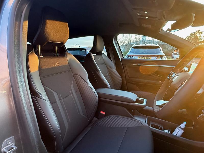 2024 74 Renault Scenic E-tech 160kw Esprit Alpine 87kwh Long Range 5dr Auto Electric Automatic In Grey/black