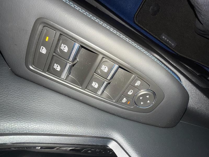 2024 74 Renault Scenic E-tech 160kw Esprit Alpine 87kwh Long Range 5dr Auto Electric Automatic In Grey/black