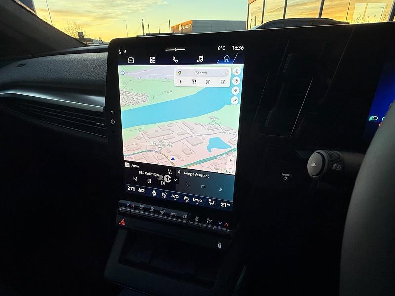 2024 74 Renault Scenic E-tech 160kw Esprit Alpine 87kwh Long Range 5dr Auto Electric Automatic In Grey/black