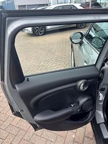 2023 23 Renault Captur 1.6 E-tech Full Hybrid 145 Engineered 5dr Auto Hybrid Electric Automatic In Arctic White With Black Roof