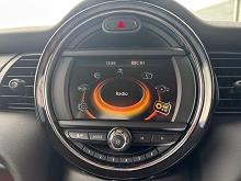 2023 23 Renault Captur 1.6 E-tech Full Hybrid 145 Engineered 5dr Auto Hybrid Electric Automatic In Arctic White With Black Roof