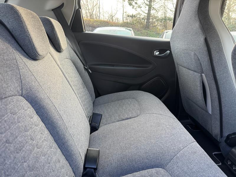 2020 70 Renault Zoe 80kw I Iconic R110 50kwh 5dr Auto Electric Automatic In Glacier White