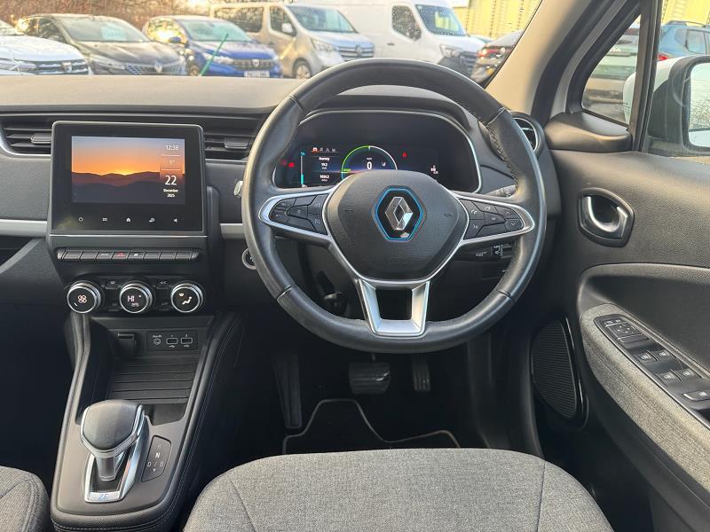 2020 70 Renault Zoe 80kw I Iconic R110 50kwh 5dr Auto Electric Automatic In Glacier White